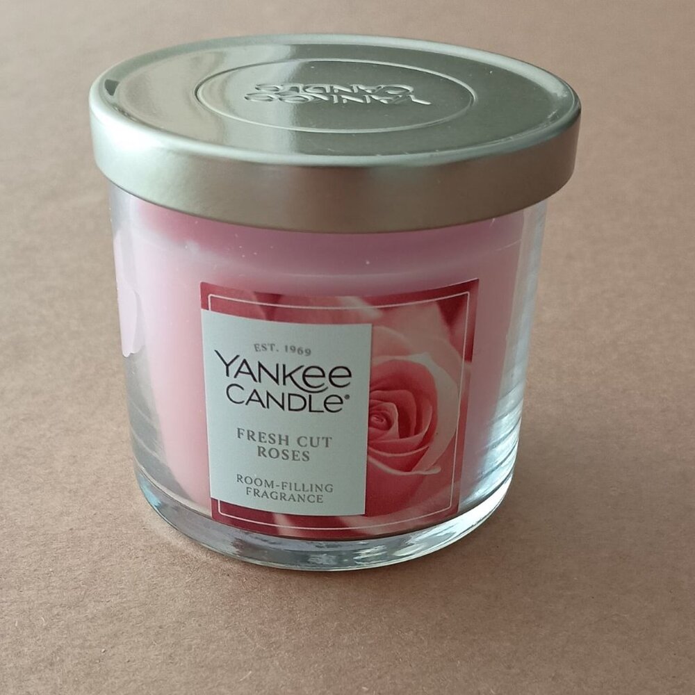 NWT Yankee Candle signature small tumbler Fresh Cut Roses